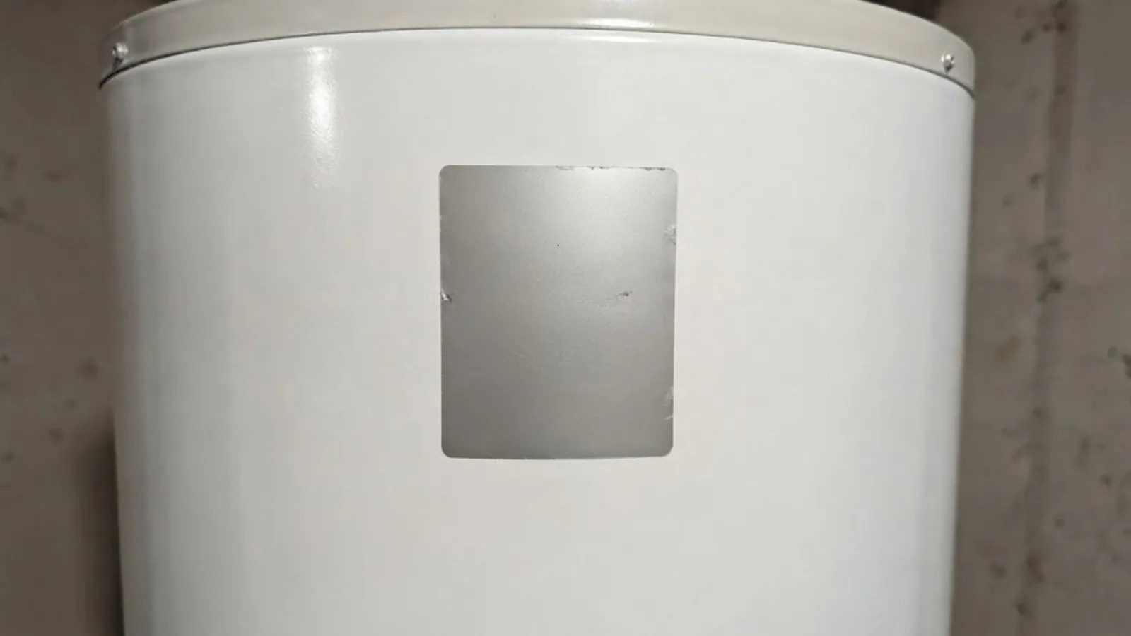 water heater rating label showing the serial number